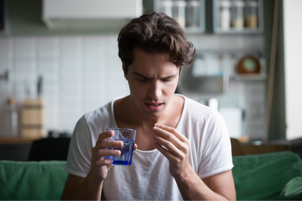 Pessoas que se tratam com antidepressivos devem atentar à interação medicamentosa com cannabis