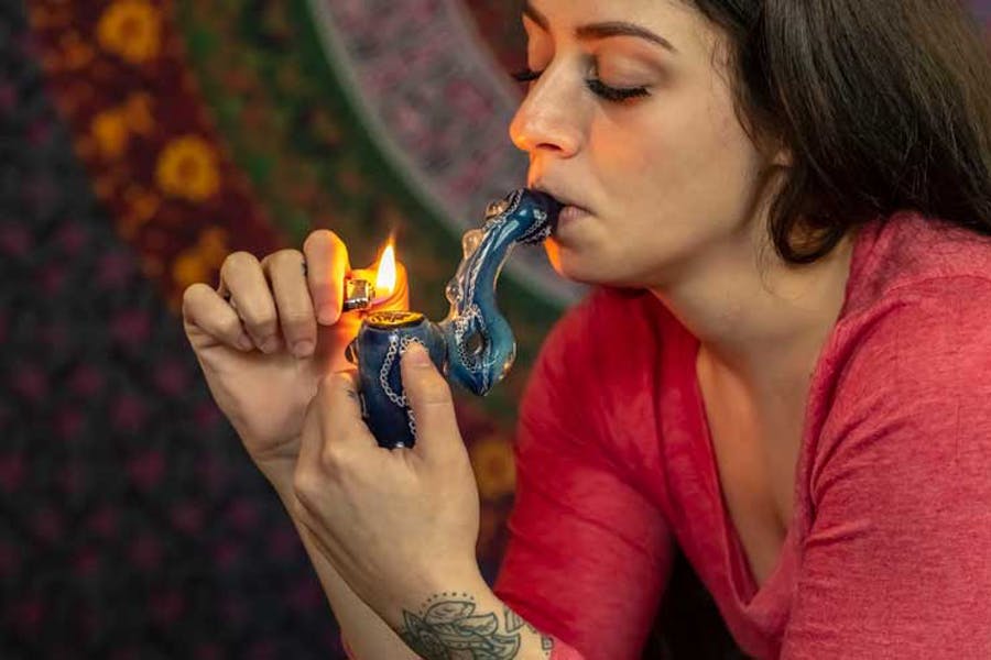How smoking marijuana affect your lungs