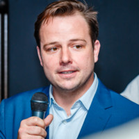 https://dist.cannigma.com/2021/05/Christopher-J.-Davis.jpg