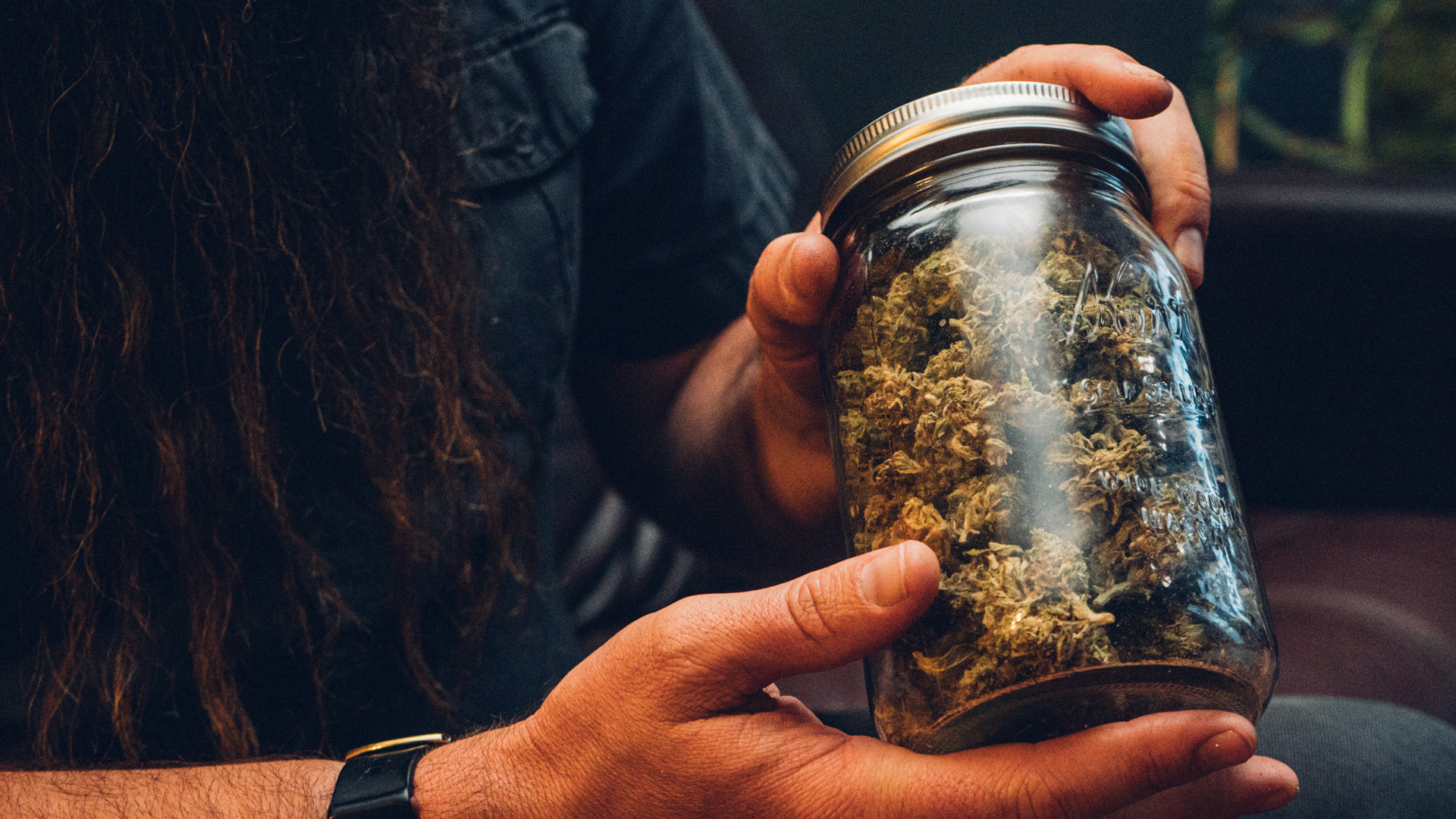 Glass jar curing helps maintain cannabis aroma, flavor, and overall flower quality.
